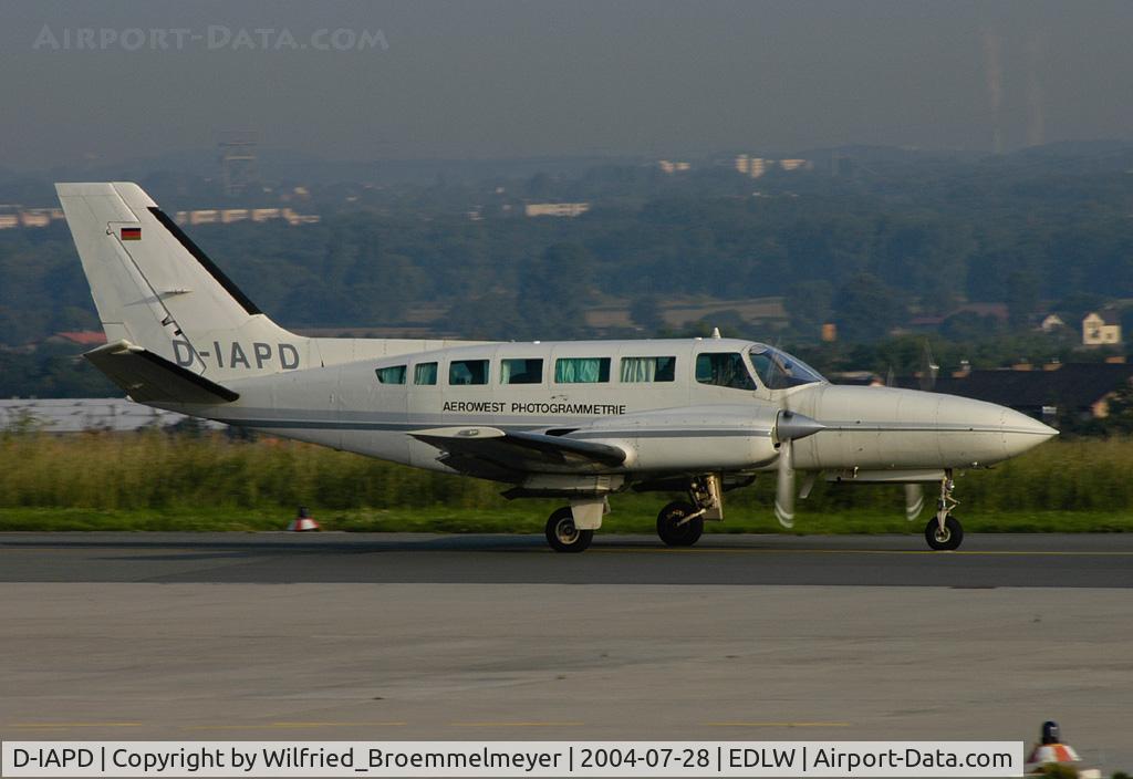 D-IAPD, Cessna 404 Titan C/N 404-0679, AEROWEST Photogrammetrie / Taxiing out to Runway 24.