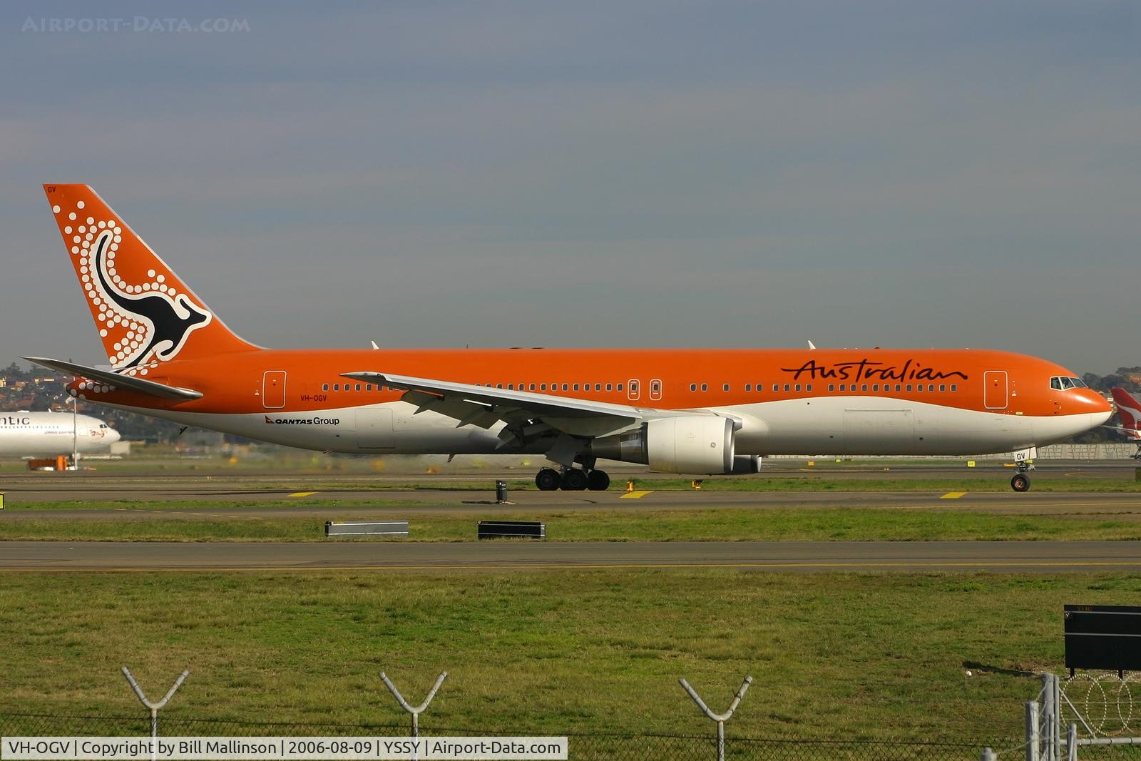VH-OGV, 2000 Boeing 767-338 C/N 30186, taxi from landing on 34L