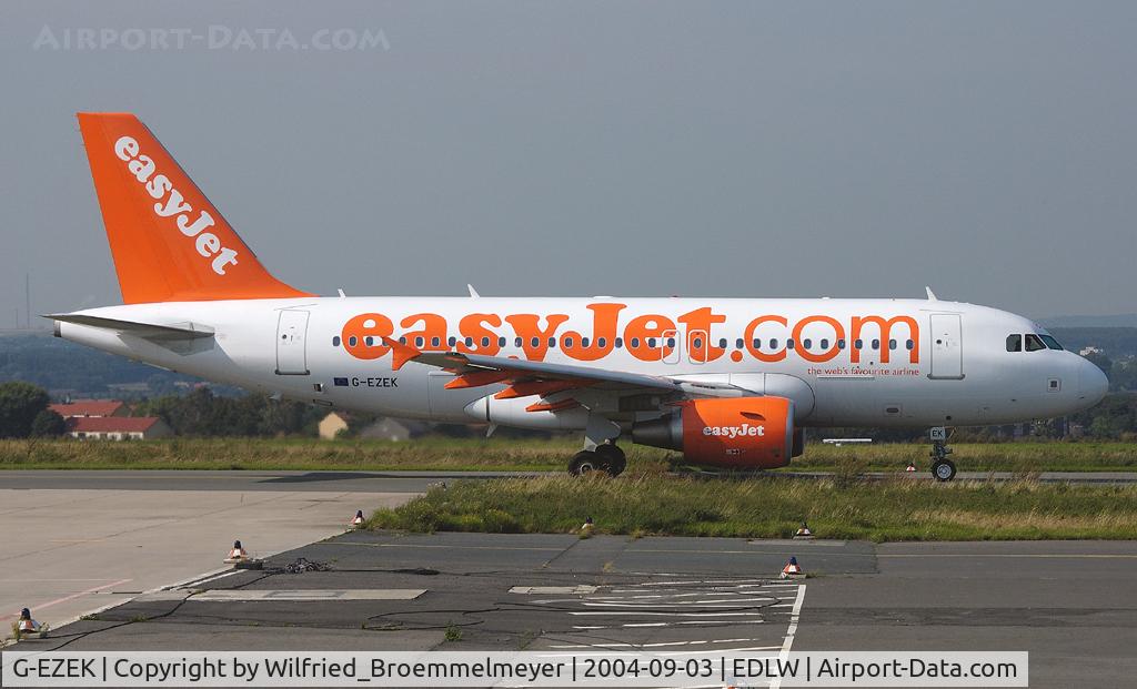 G-EZEK, 2004 Airbus A319-111 C/N 2224, easyJet / Taxiing to Runway 24.