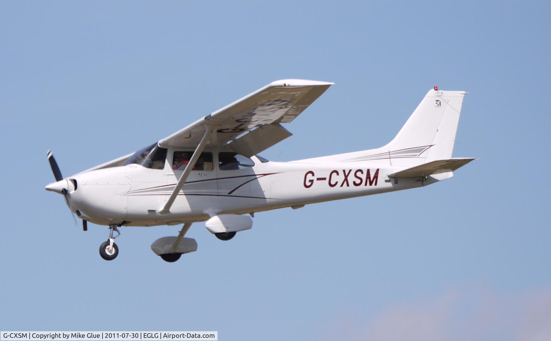 G-CXSM, 1998 Cessna 172R Skyhawk C/N 17280320, Landing at Panhager.