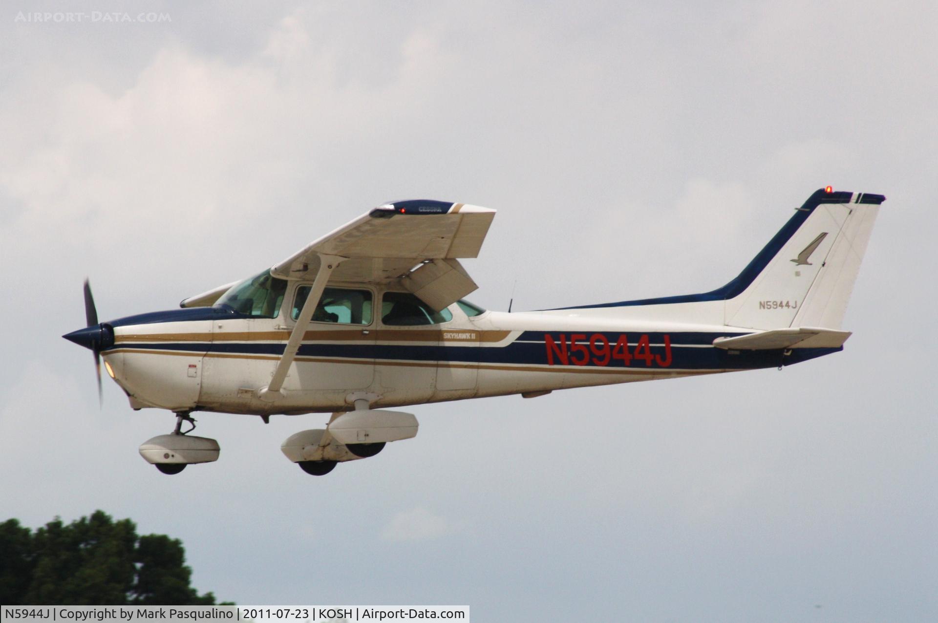 N5944J, Cessna 172N C/N 17273846, Cessna 172N