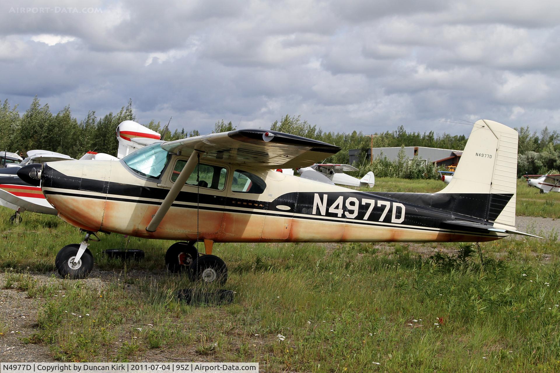 N4977D, 1958 Cessna 182A Skylane C/N 51077, This 1958 Cessna is looking rather ratty