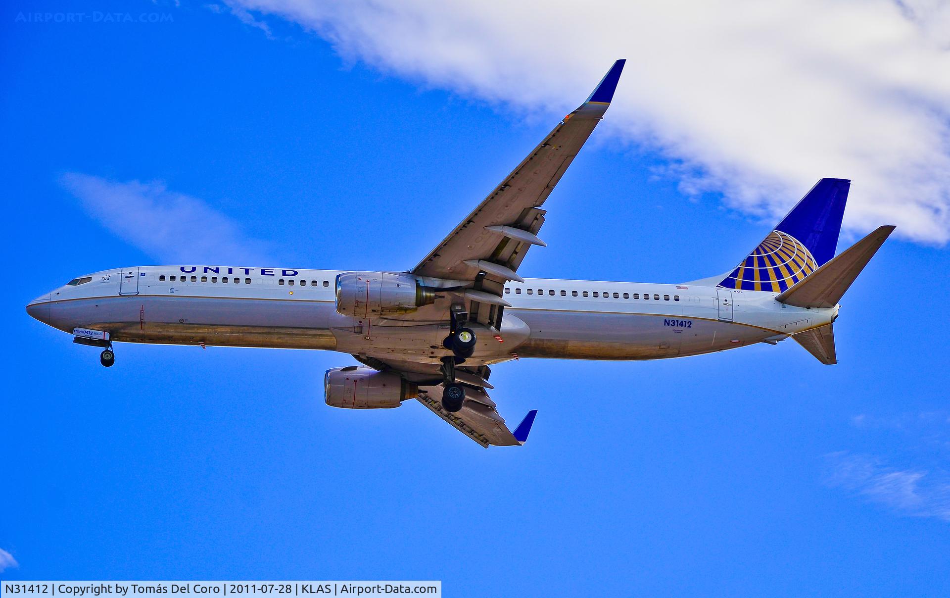 N31412, 2002 Boeing 737-924 C/N 30129, N31412 United Airlines 2002 Boeing 737-924 C/N 30129

Las Vegas - McCarran International (LAS / KLAS)
USA - Nevada, July 28, 2011
Photo: Tomás Del Coro
