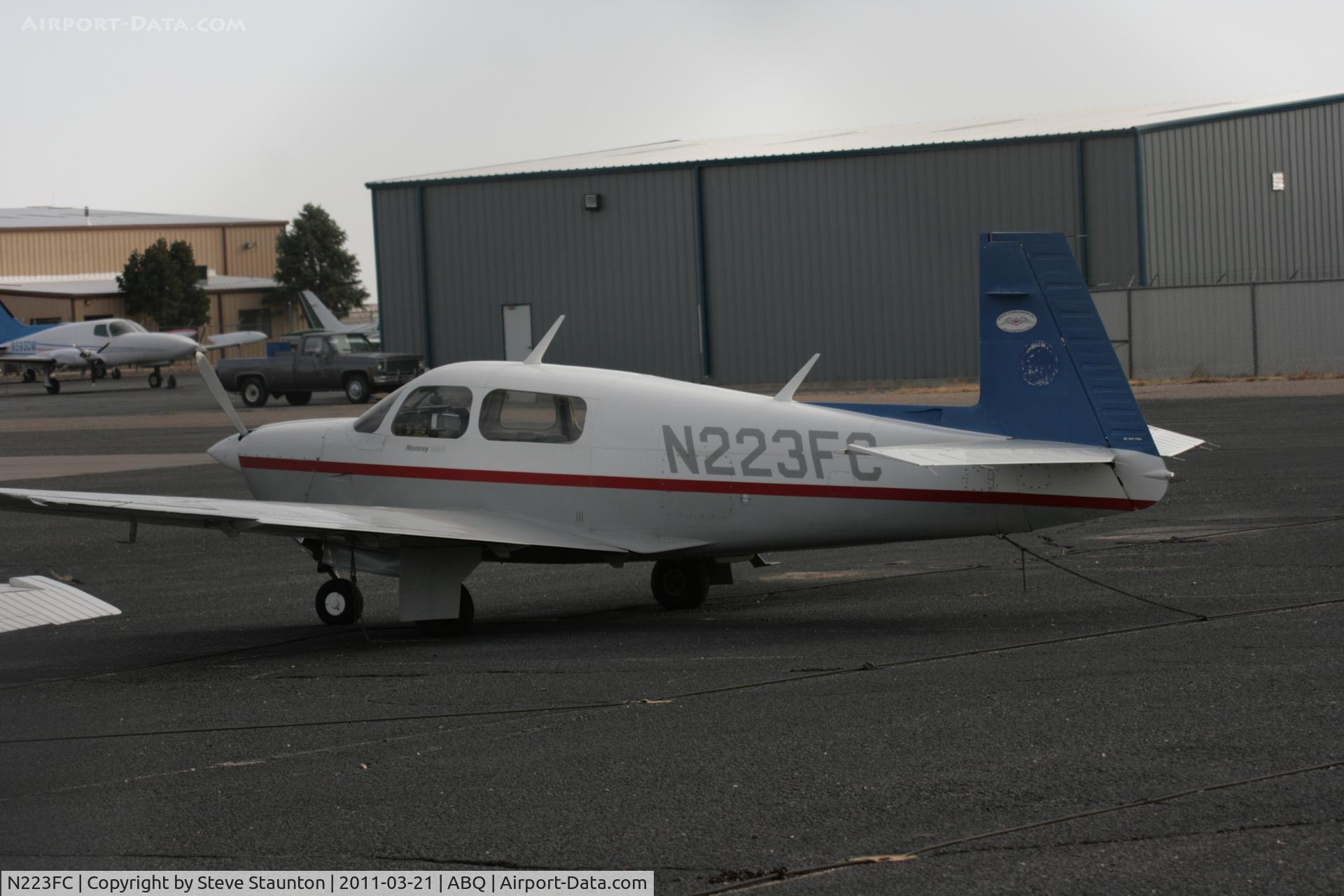 N223FC, 1993 Mooney M20J 201 C/N 24-3309, Taken at Alburquerque International Sunport Airport, New Mexico in March 2011 whilst on an Aeroprint Aviation tour