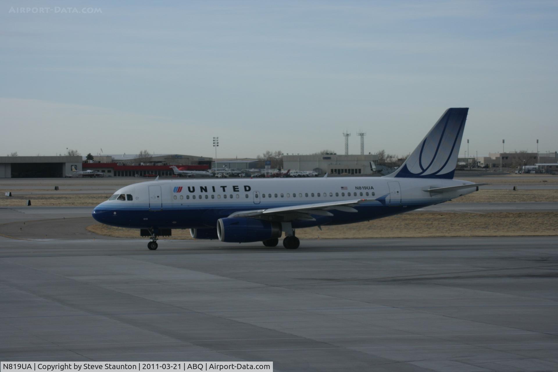 N819UA, 1998 Airbus A319-131 C/N 893, Taken at Alburquerque International Sunport Airport, New Mexico in March 2011 whilst on an Aeroprint Aviation tour