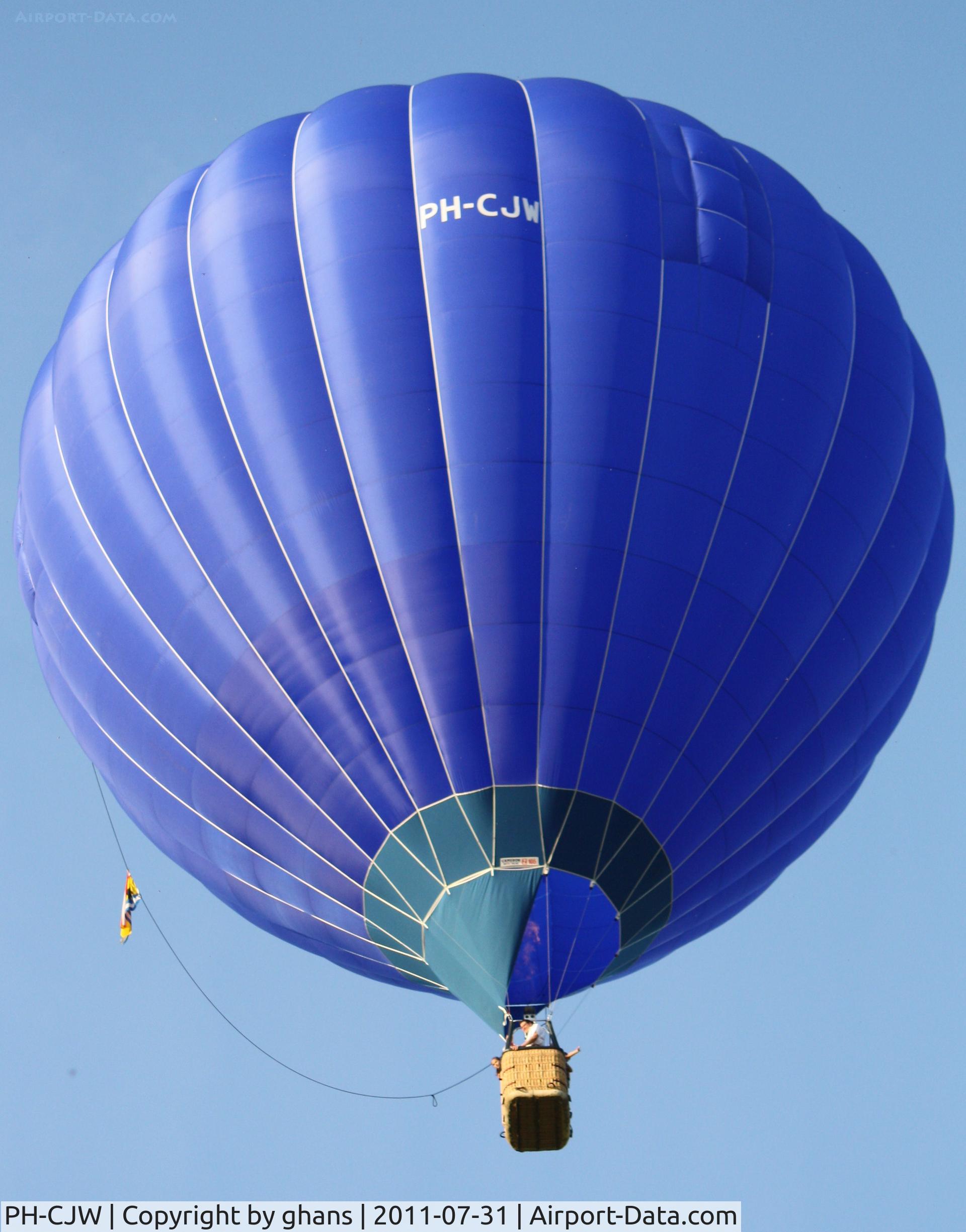PH-CJW, 2010 Cameron Z-105 C/N 11479, -