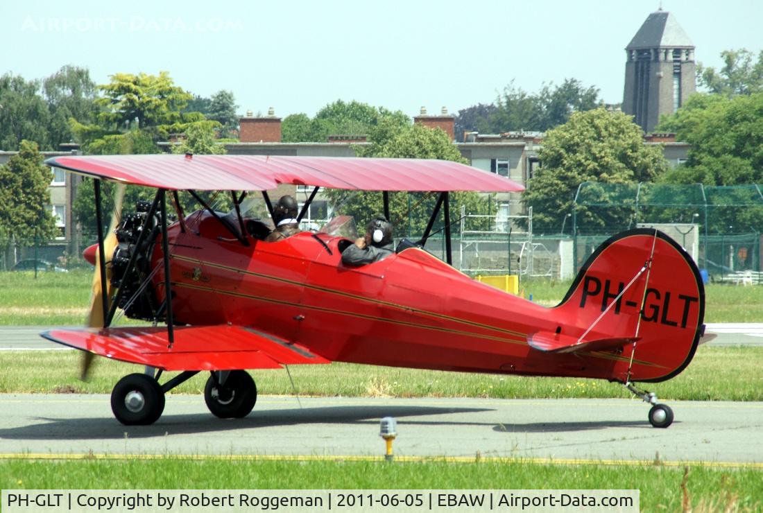 PH-GLT, 1968 Great Lakes 2T-1A Sport Trainer C/N 6710J-342, Departing Fly in.