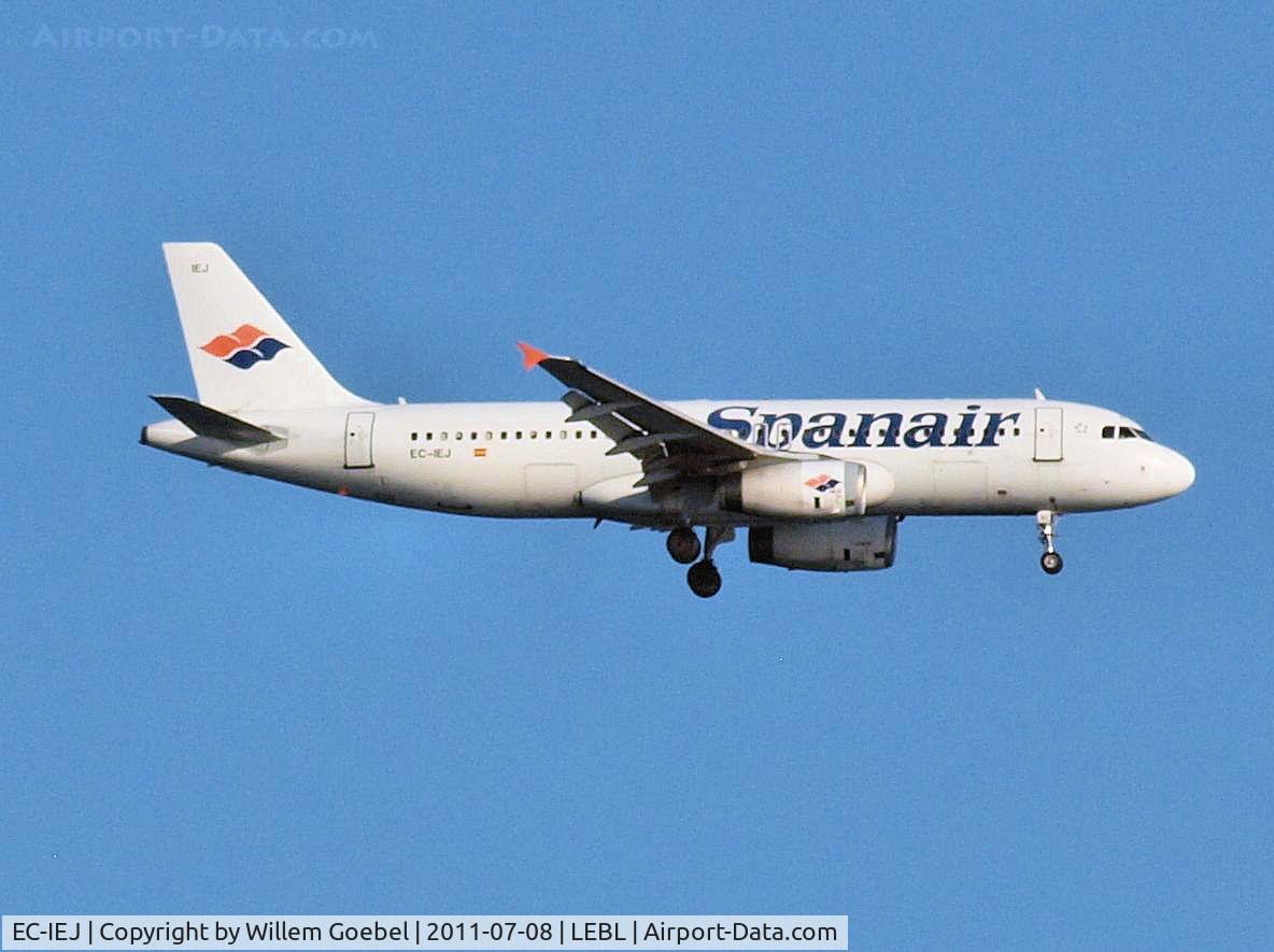 EC-IEJ, 2002 Airbus A320-232 C/N 1749, Prepare for landing on Barcelona Airport