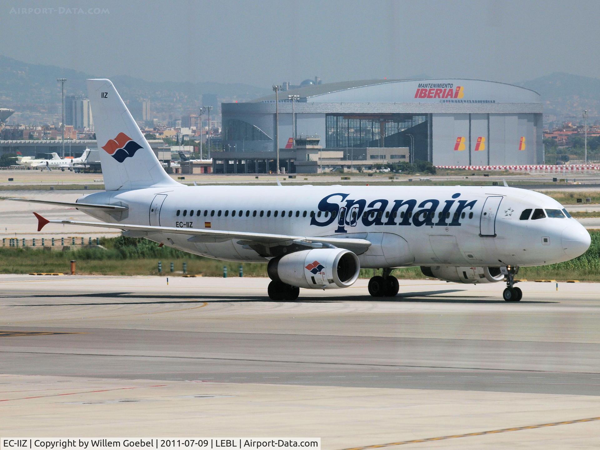 EC-IIZ, 2002 Airbus A320-232 C/N 1862, Prepare for take off of Barcelona Airport