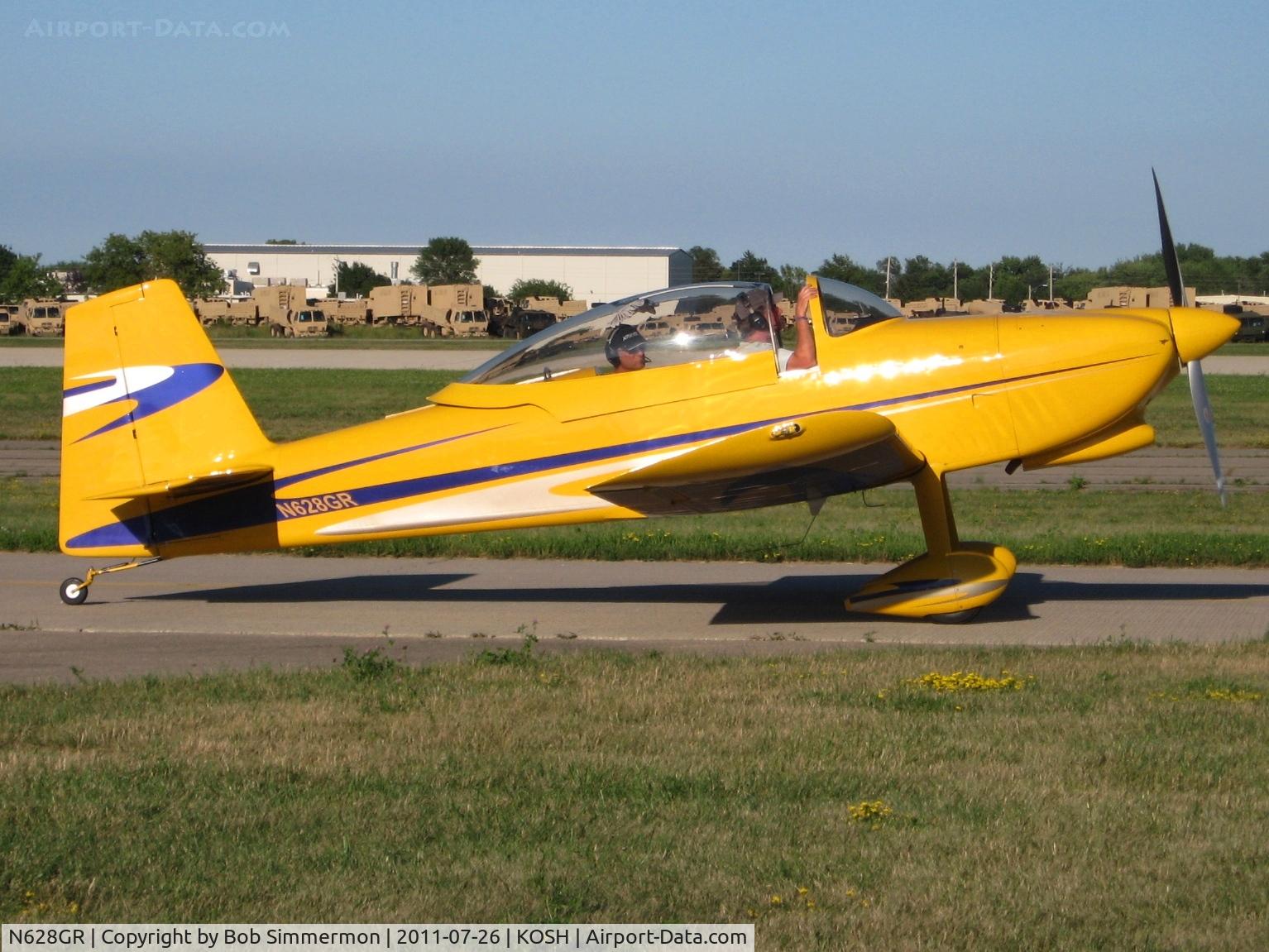N628GR, 2000 Vans RV-8 C/N 80745, Departing Airventure 2011