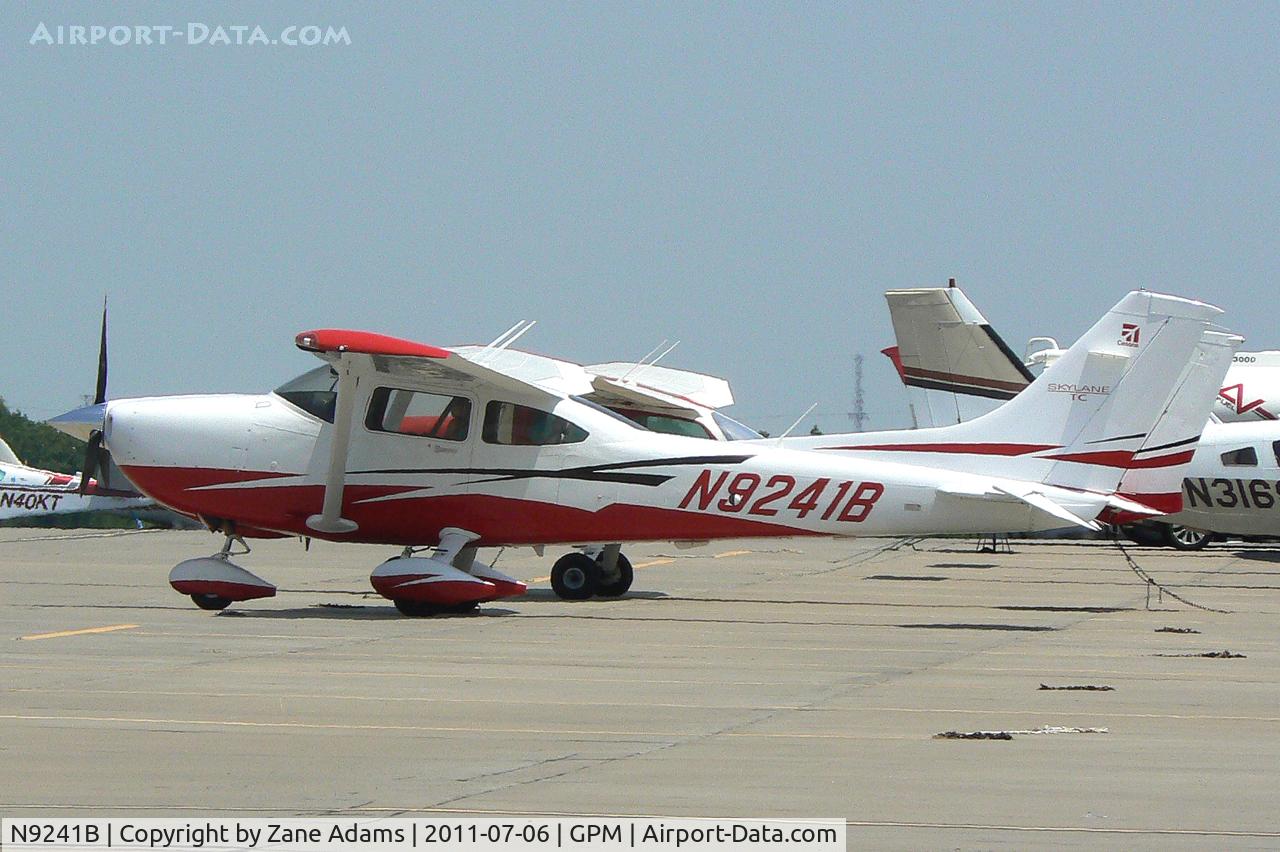 N9241B, Cessna T182T Turbo Skylane C/N T18209008, At Grand Prairie Municipal