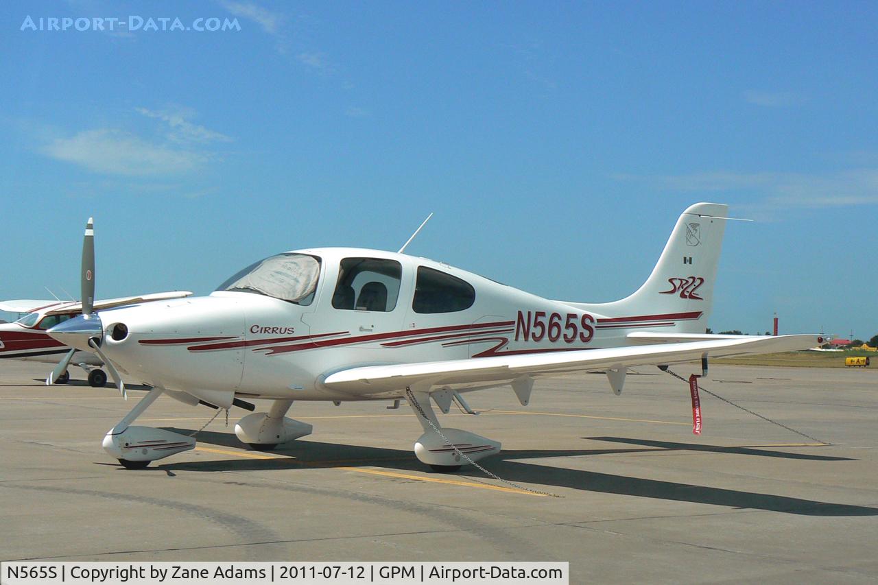 N565S, 2003 Cirrus SR22 C/N 0576, At Grand Prairie Municipal