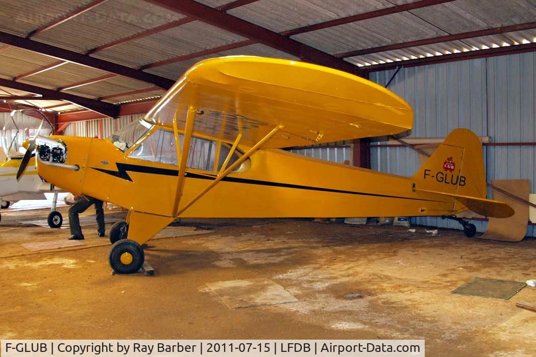 F-GLUB, Piper J3C-65 Cub Cub C/N 16395, Piper J-3C-65 Cub [16395] Montauban-Ville~F 15/07/2011.