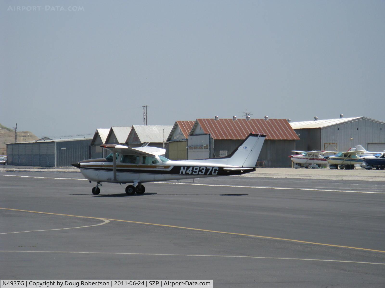 N4937G, 1979 Cessna 172N C/N 17273484, 1979 Cessna 172N, Lycoming O-320-H2AD 160 Hp, taxi