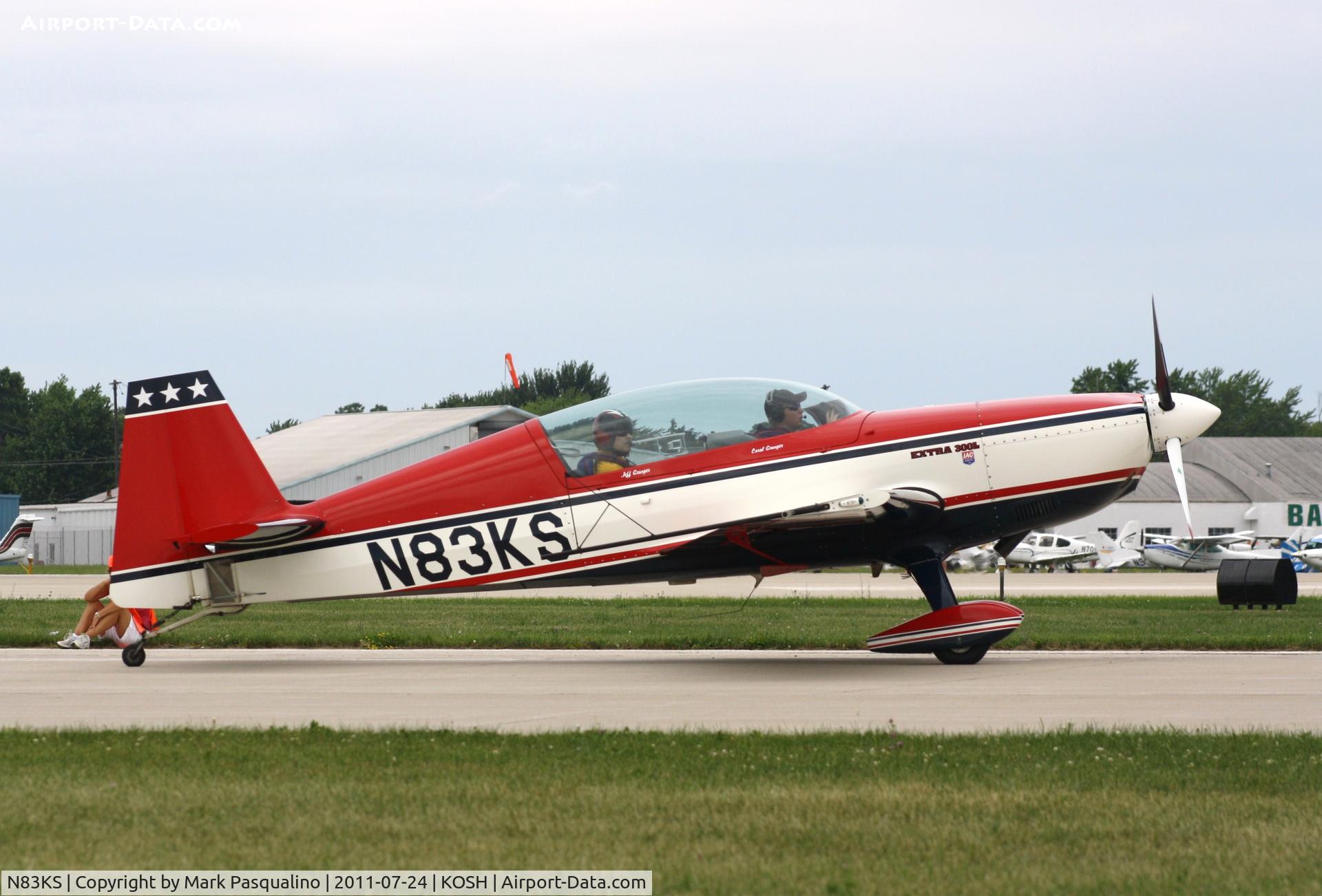 N83KS, 1998 Extra EA-300/L C/N 074, EA 300/L