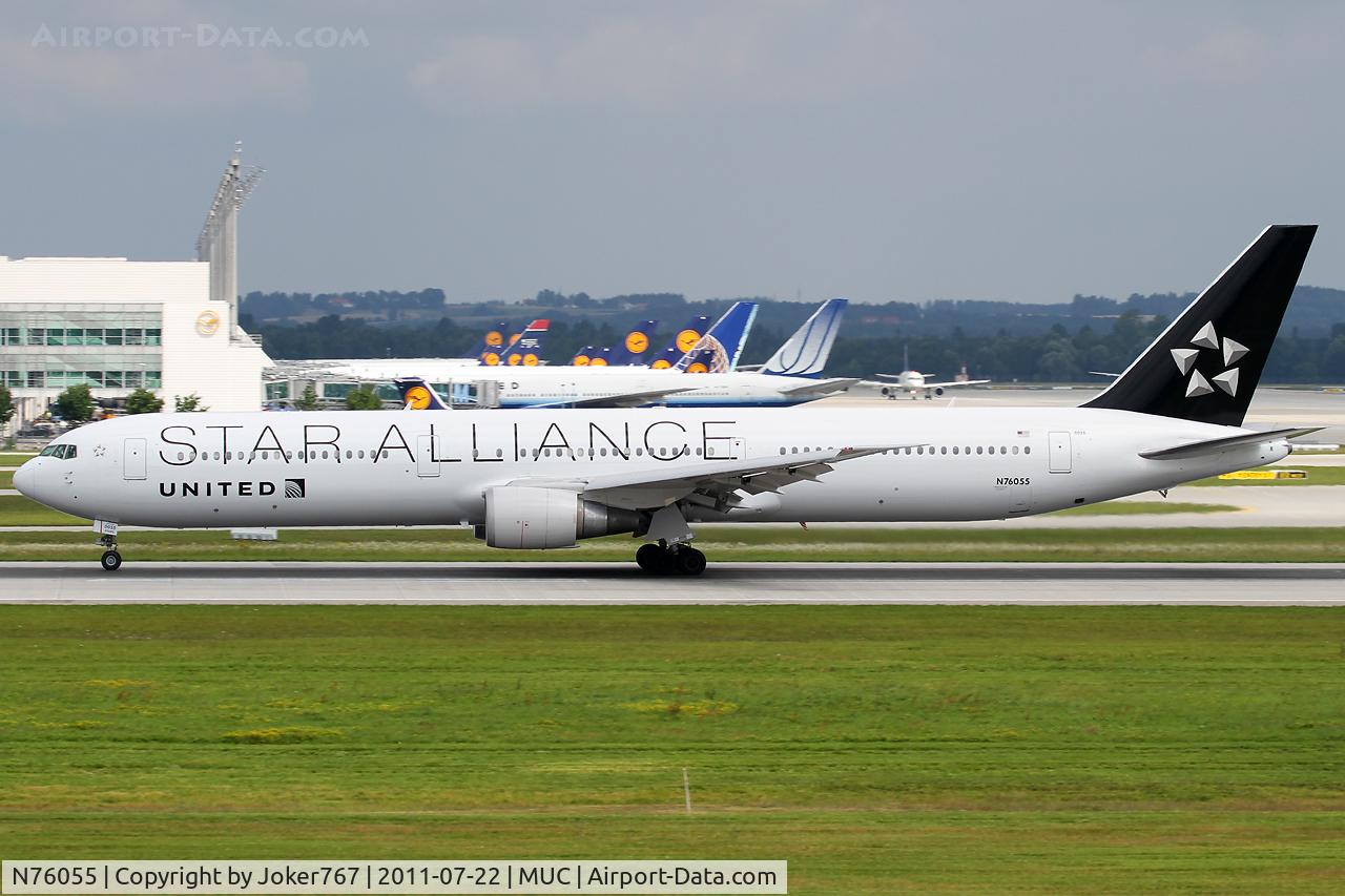 N76055, 2001 Boeing 767-424/ER C/N 29450, United Airlines
