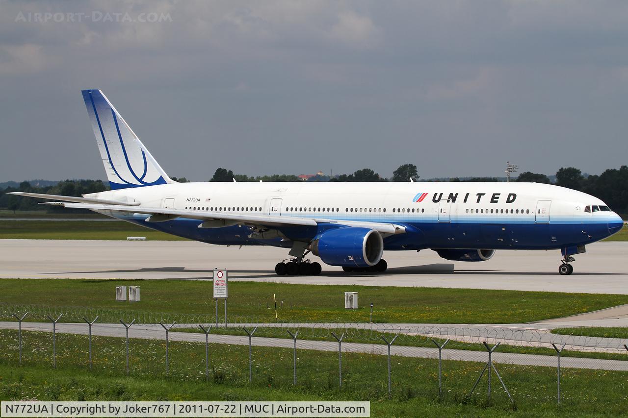 N772UA, 1995 Boeing 777-222 C/N 26930, United Airlines