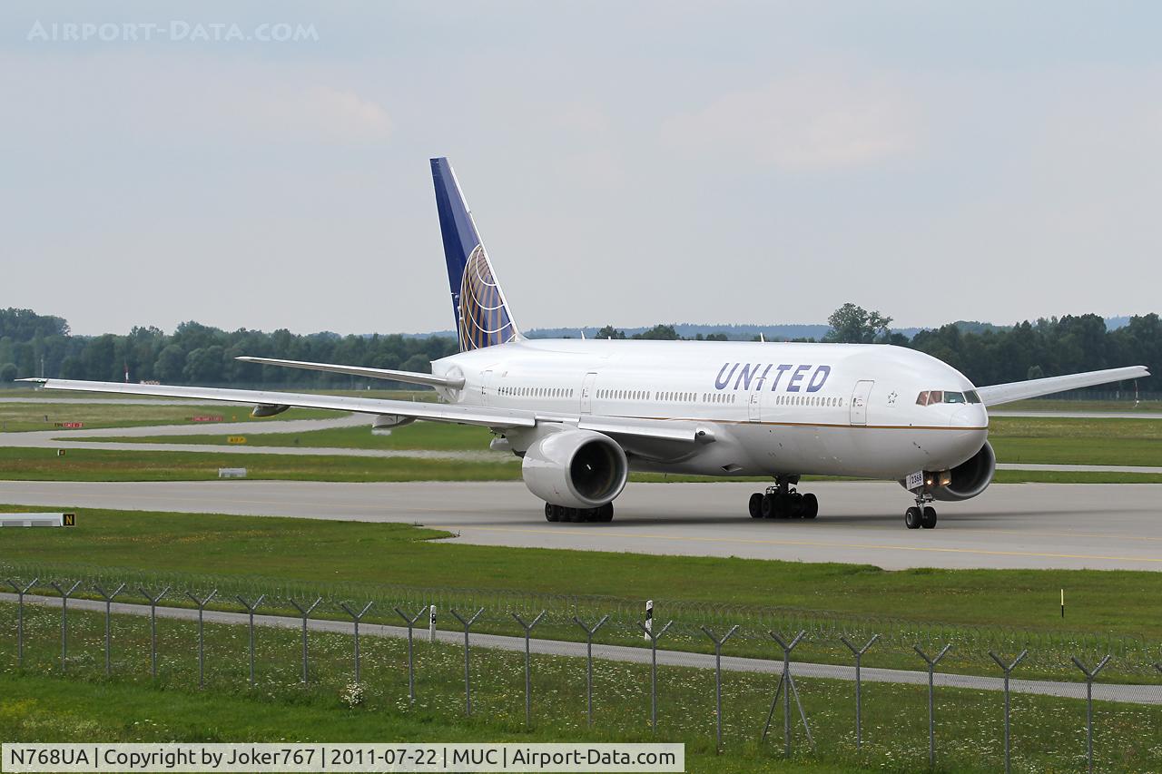 N768UA, 1995 Boeing 777-222 C/N 26919, United Airlines