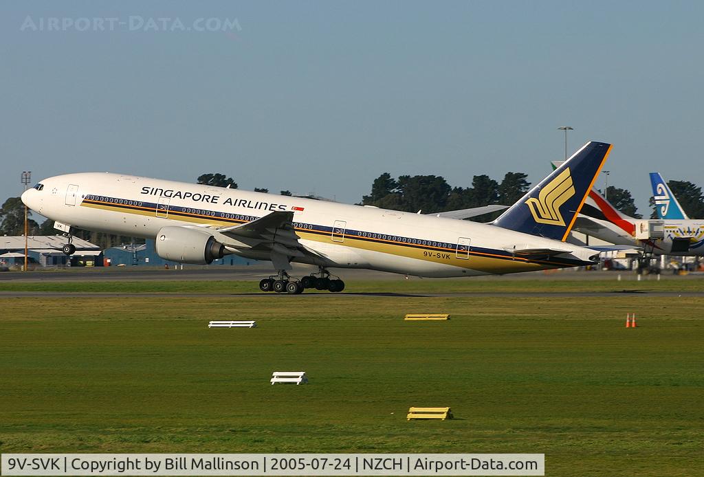 9V-SVK, 2002 Boeing 777-212/ER C/N 28520, away from 02 as SQ298 to SIN