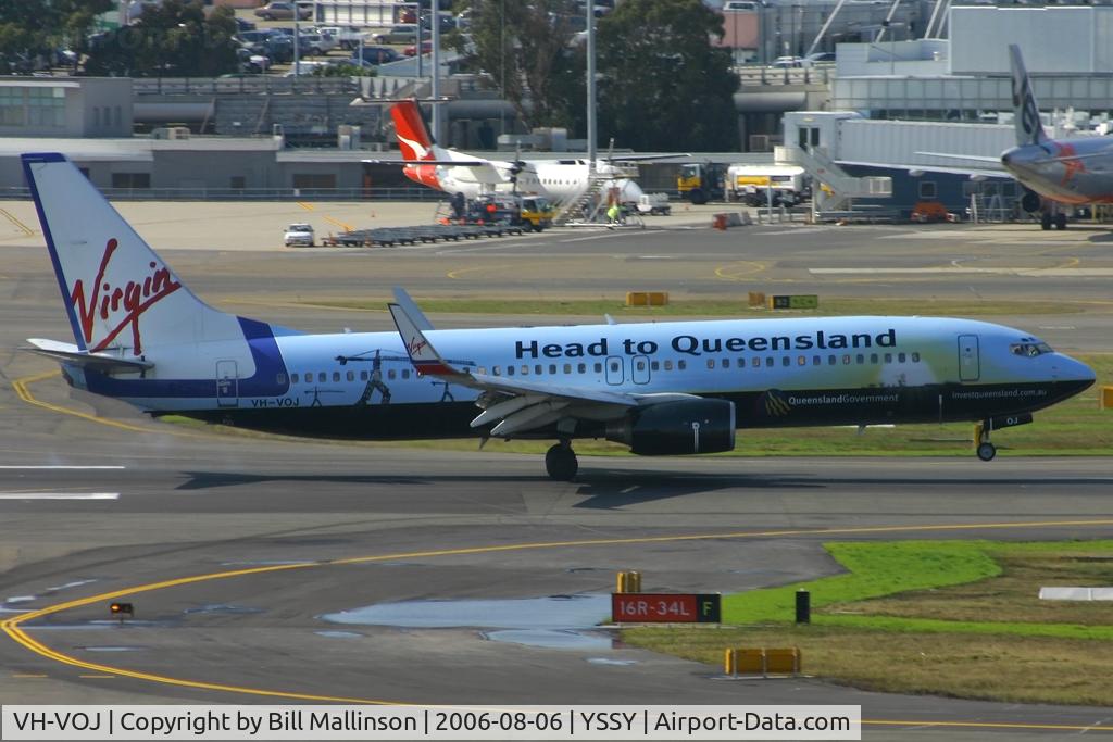 VH-VOJ, Boeing 737-81Q C/N 30787, Head to Queensland scheme