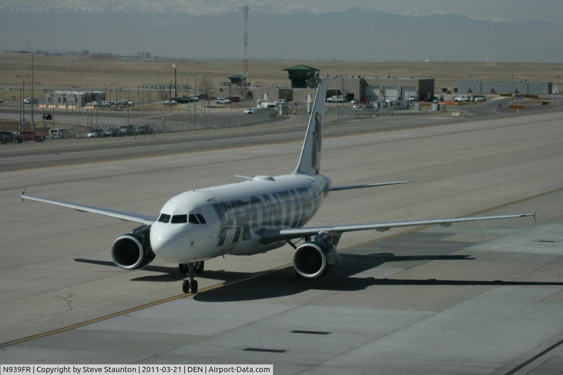 N939FR, 2005 Airbus A319-111 C/N 2448, Taken at Denver International Airport, in March 2011 whilst on an Aeroprint Aviation tour