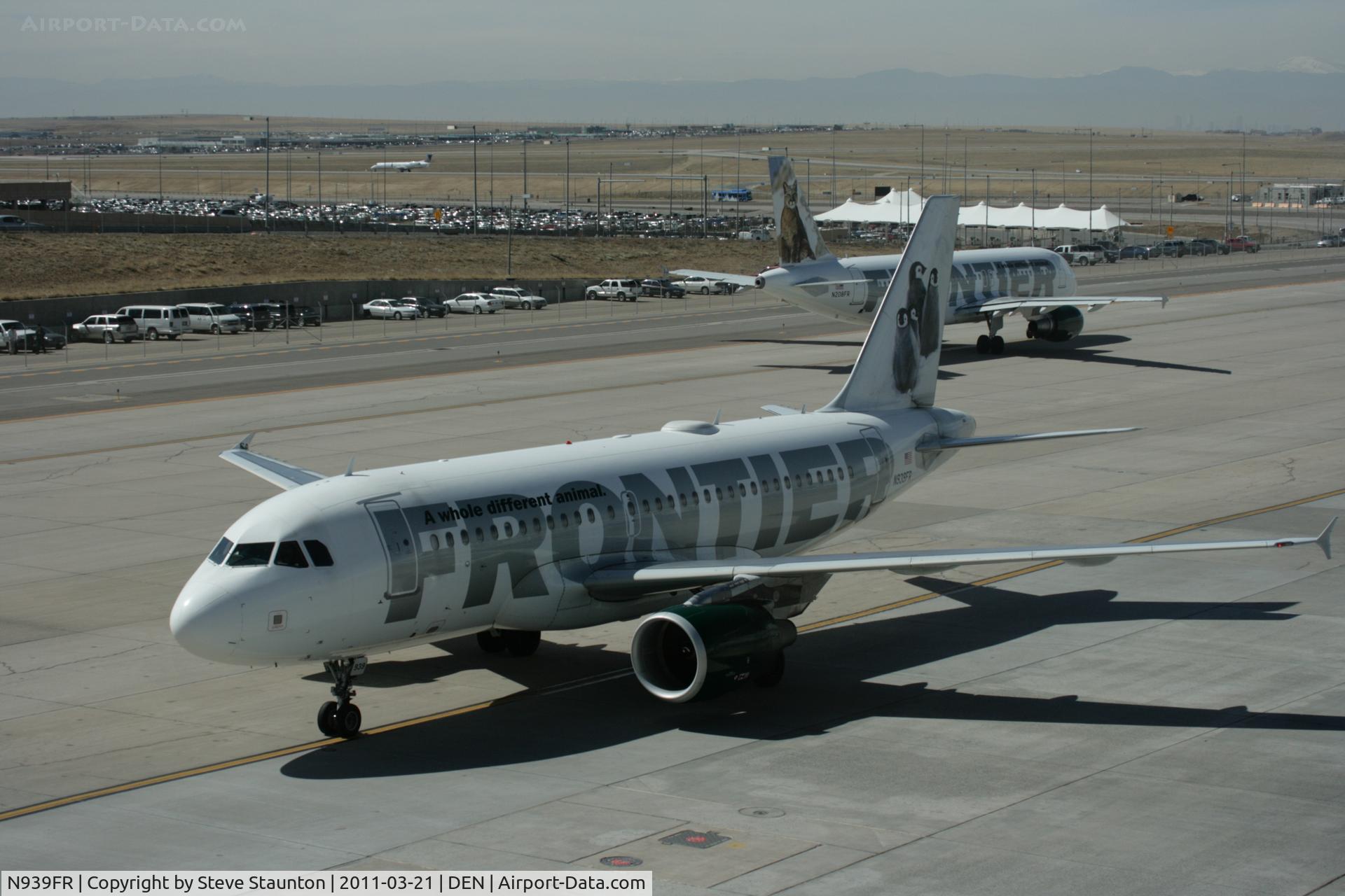 N939FR, 2005 Airbus A319-111 C/N 2448, Taken at Denver International Airport, in March 2011 whilst on an Aeroprint Aviation tour