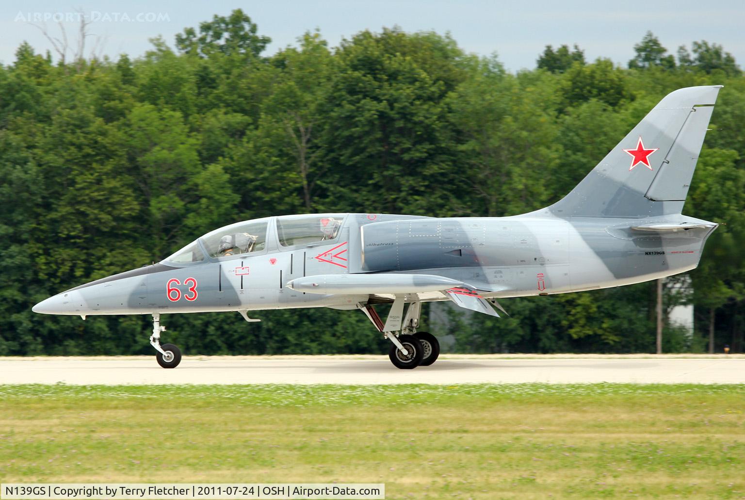 N139GS, Aero L-39C Albatros C/N 432833, Aero Vodochody L39C, c/n: 432833 , RED 63 at 2011 Oshkosh