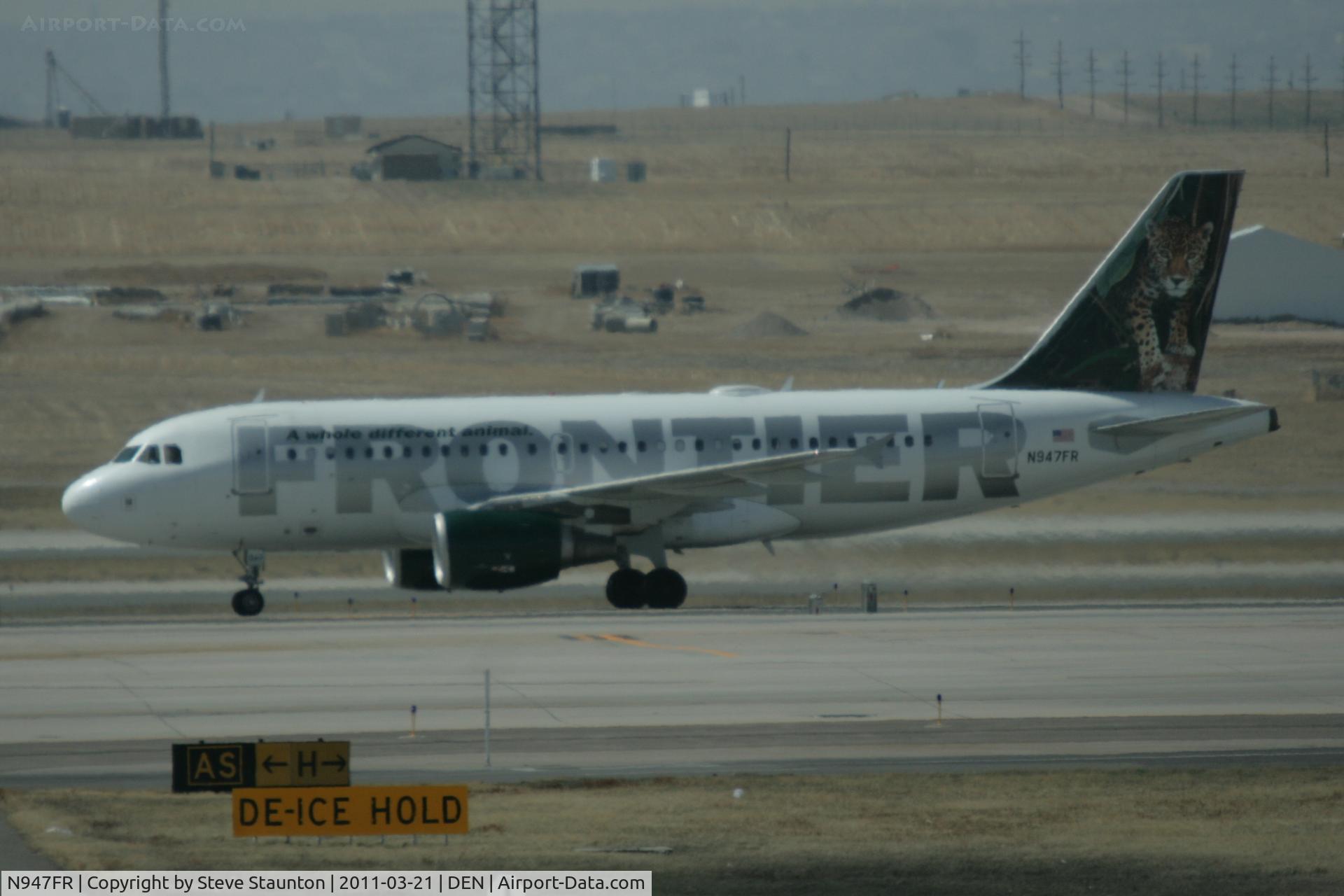N947FR, 2006 Airbus A319-111 C/N 2806, Taken at Denver International Airport, in March 2011 whilst on an Aeroprint Aviation tour