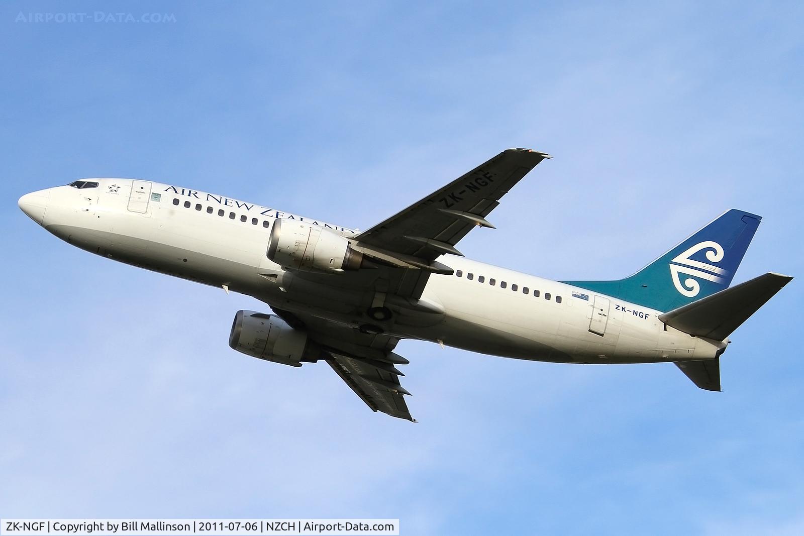 ZK-NGF, 1998 Boeing 737-3U3 C/N 28734, away from 02