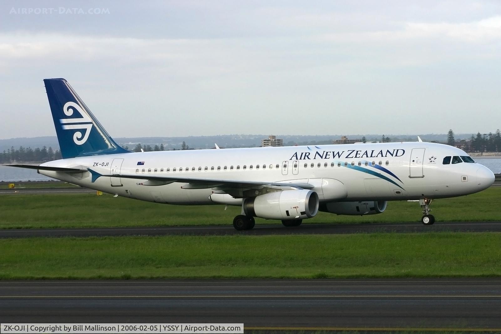ZK-OJI, 2004 Airbus A320-232 C/N 2297, taxi to terminal after arriving as NZ184 from CHC