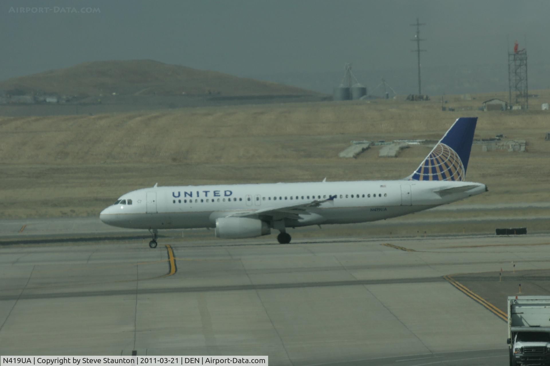 N419UA, 1994 Airbus A320-232 C/N 487, Taken at Denver International Airport, in March 2011 whilst on an Aeroprint Aviation tour