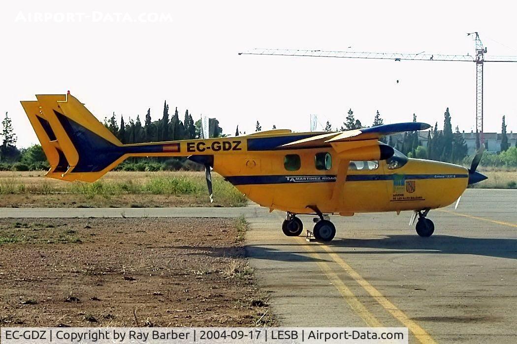 EC-GDZ, Cessna 337G Super Skymaster C/N 33701687, Cessna 337G Super Skymaster [33701687] Palma-Son Bonet~EC 17/09/2004