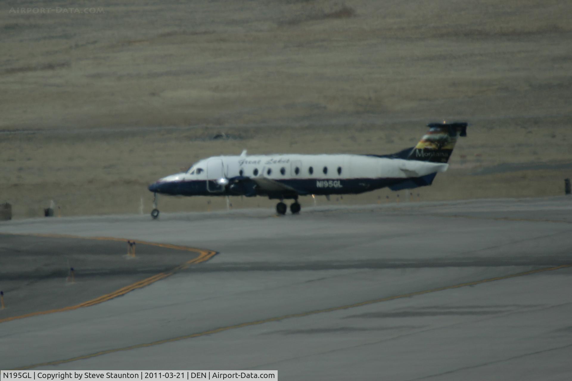 N195GL, 1996 Beech 1900D C/N UE-195, Taken at Denver International Airport, in March 2011 whilst on an Aeroprint Aviation tour