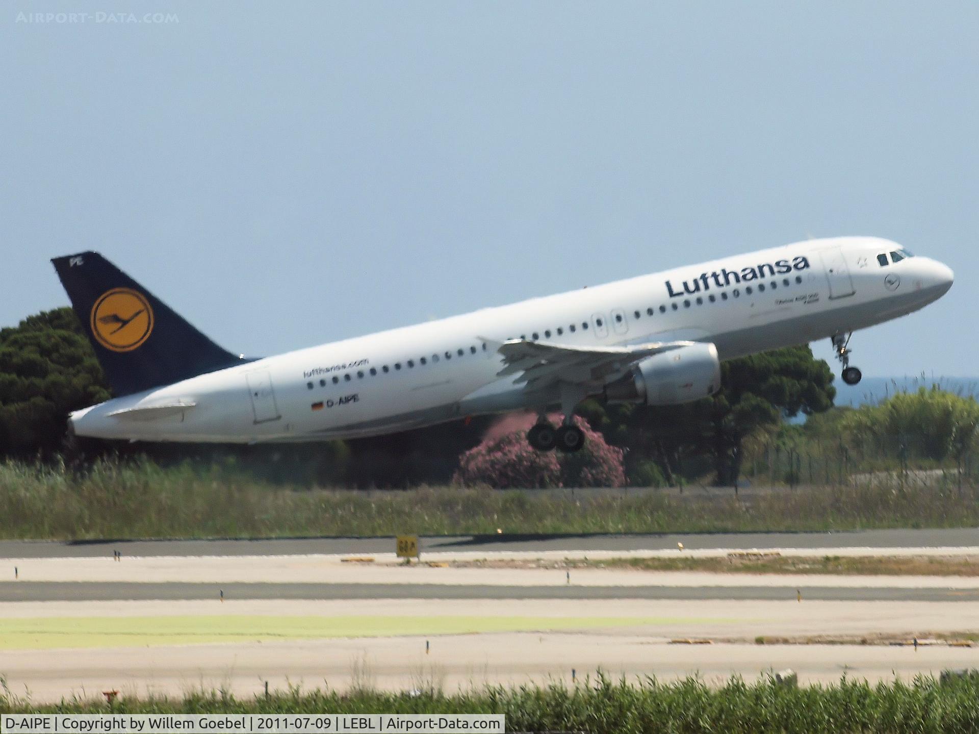 D-AIPE, 1989 Airbus A320-211 C/N 0078, Take off of Barcelona Airport
