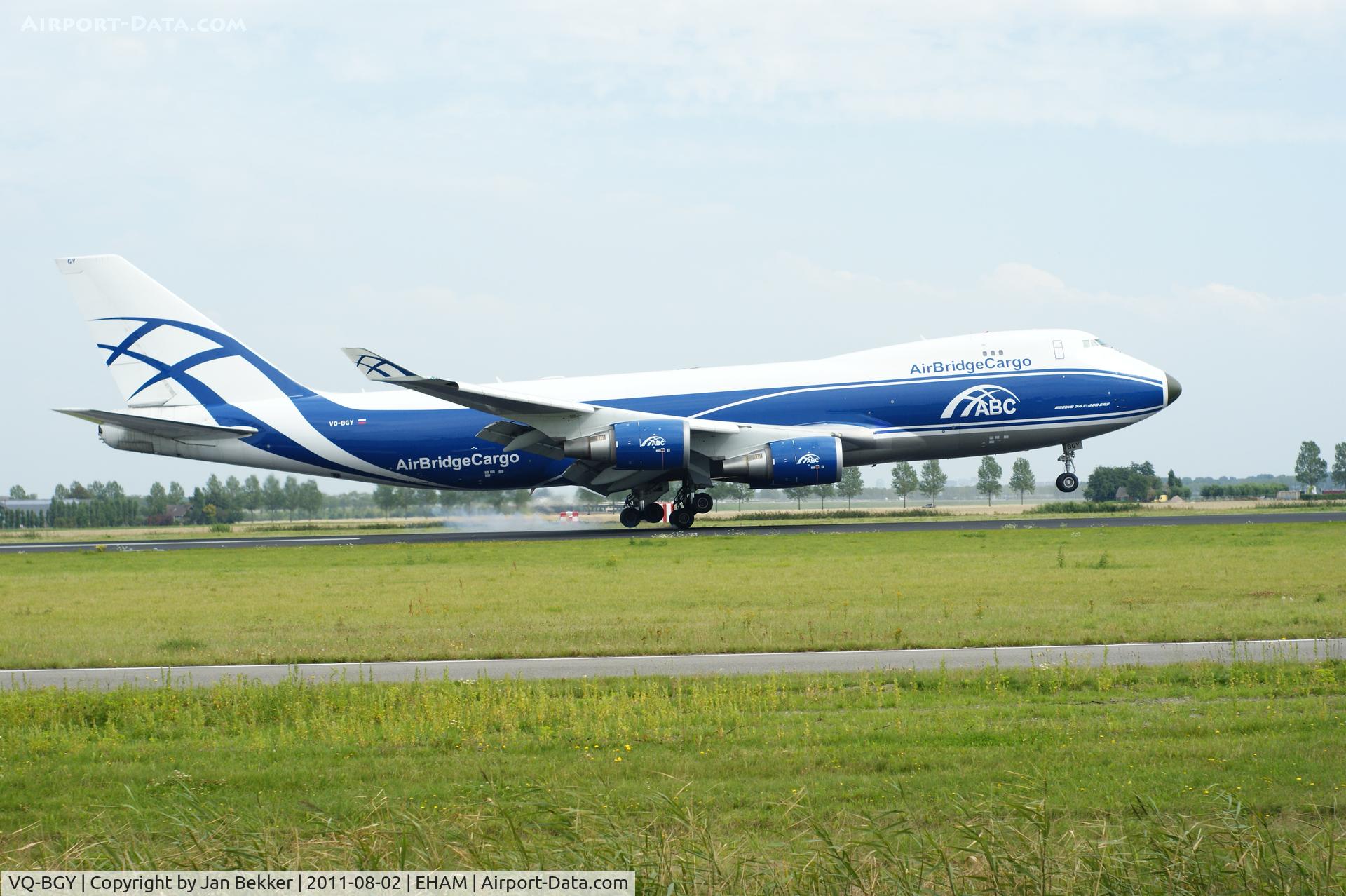 VQ-BGY, 2005 Boeing 747-428ERF C/N 33097, Landing on the Polderbaan Schiphol