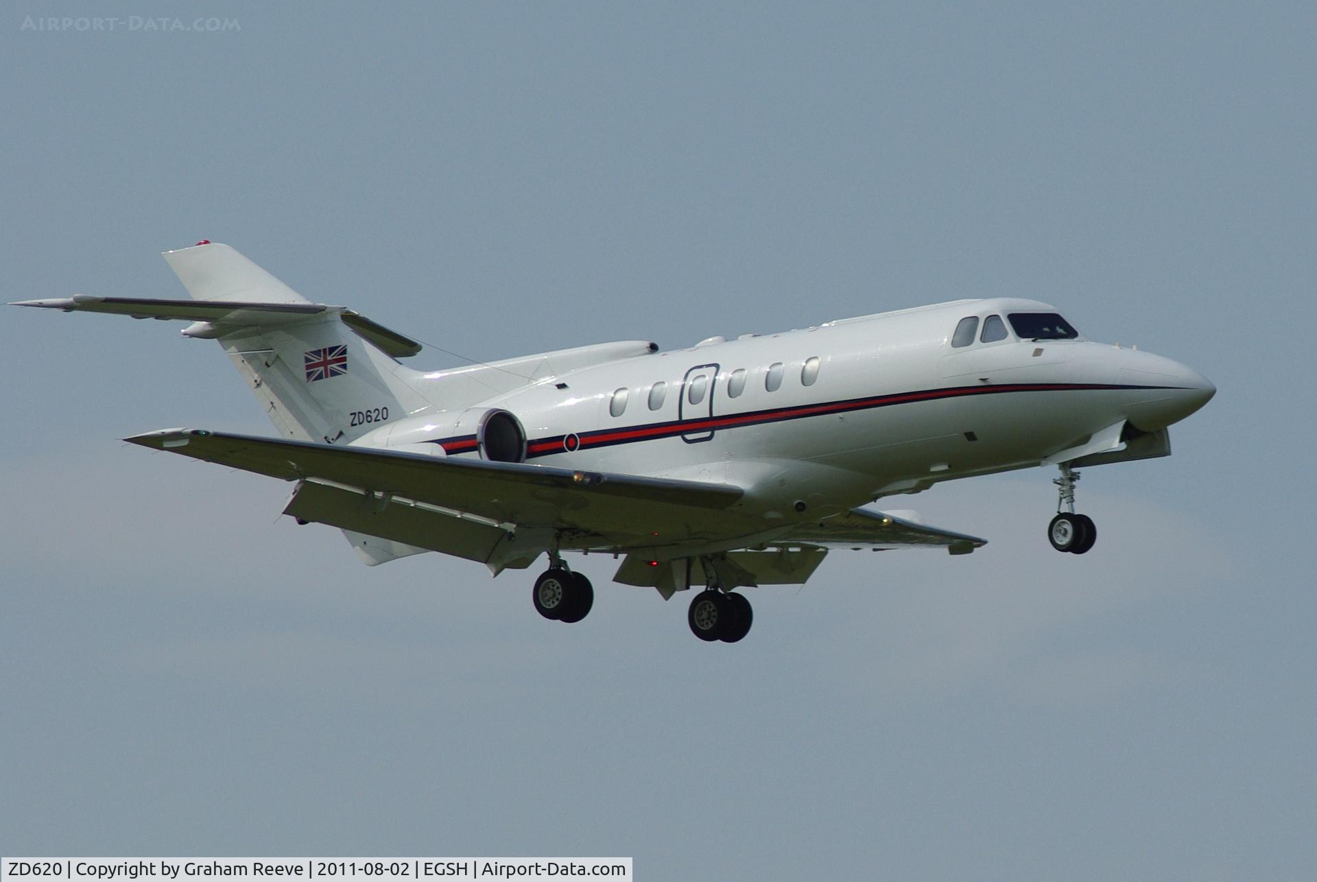ZD620, British Aerospace BAe-125 CC.3 C/N 257181, On finals for a go round.