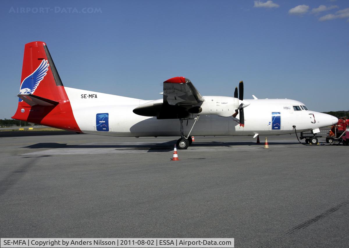 SE-MFA, 1988 Fokker 50 C/N 20118, Awaiting departure.
