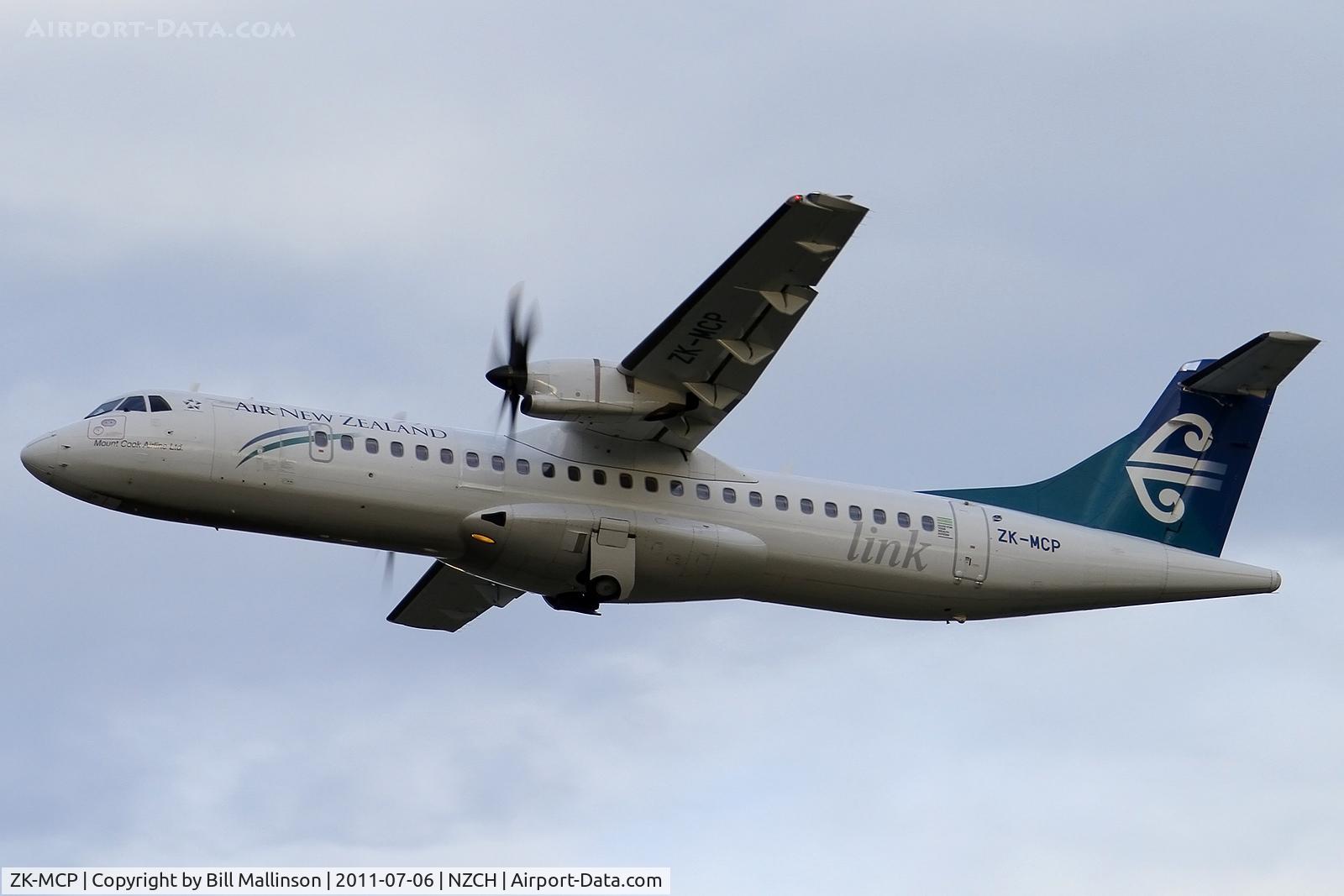 ZK-MCP, 2000 ATR 72-212A C/N 630, away from 02