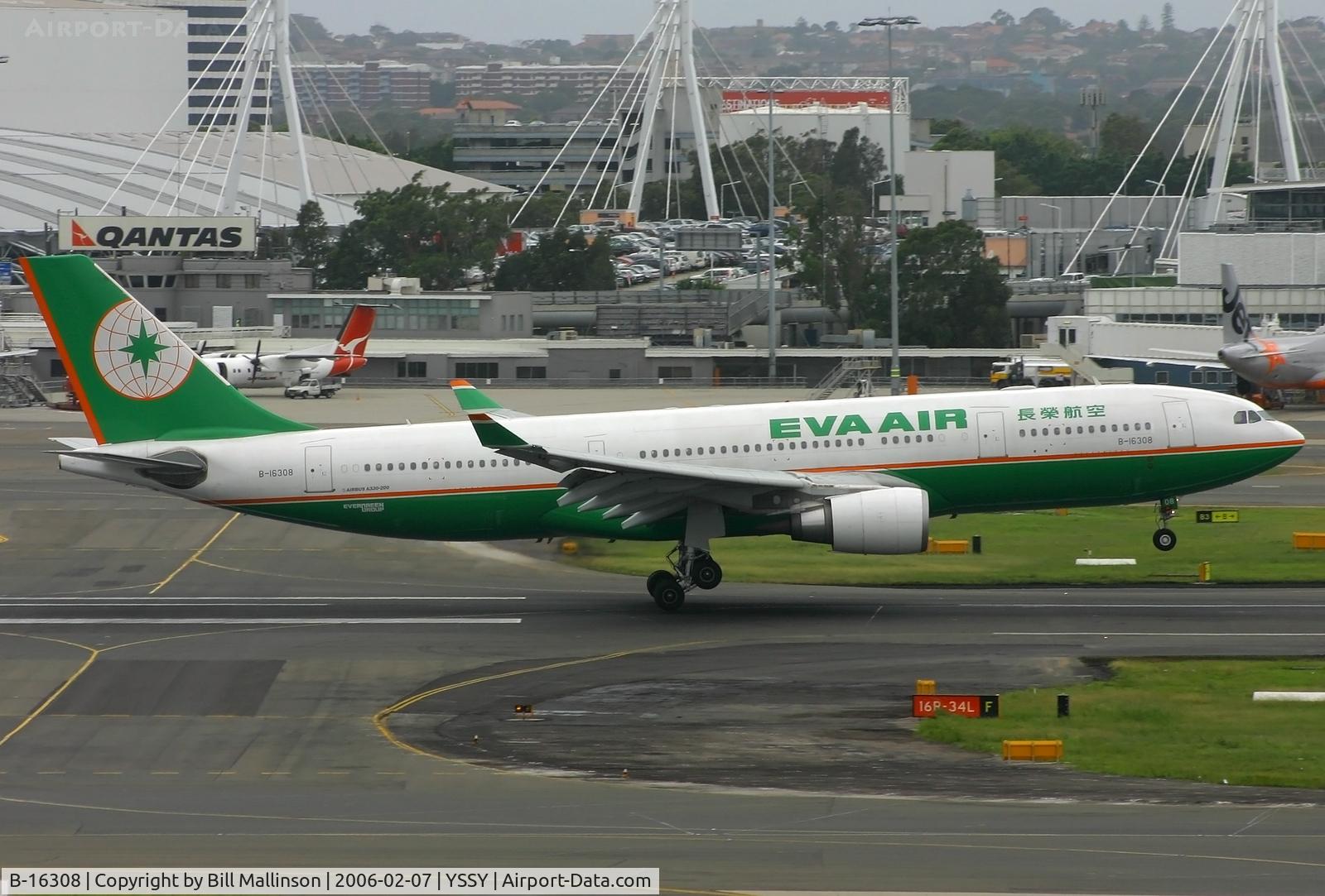 B-16308, 2005 Airbus A330-203 C/N 655, onto 16R