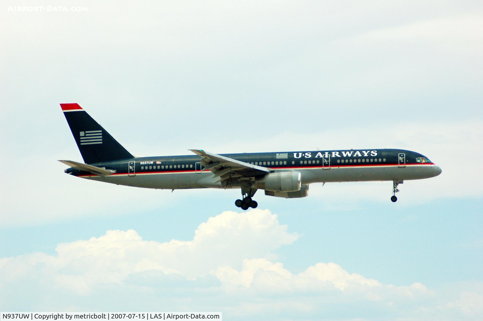 N937UW, 1994 Boeing 757-2B7 C/N 27245, Landing at LAS