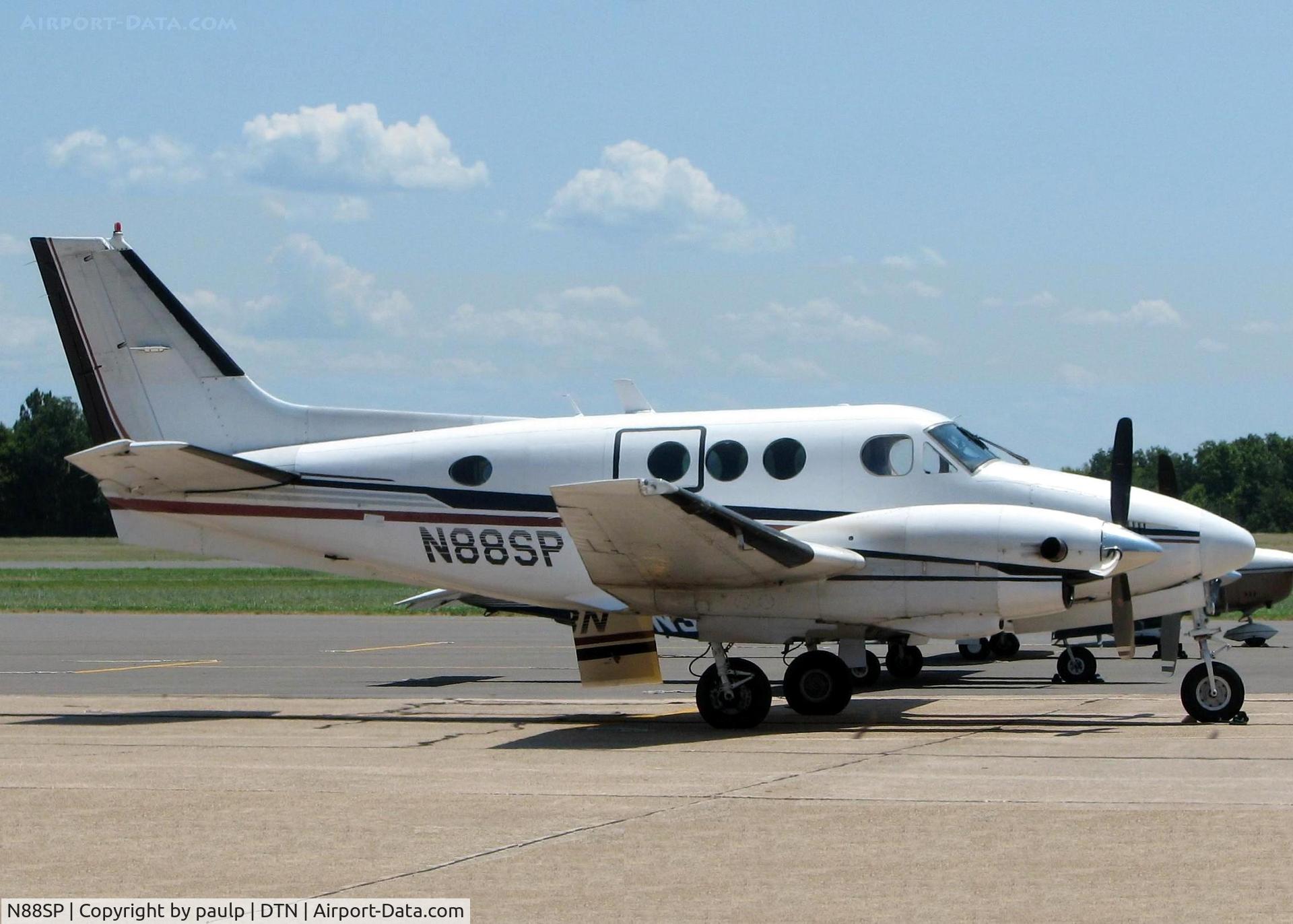 N88SP, 1968 Beech 65-A90 C/N LJ-116, At Downtown Shreveport