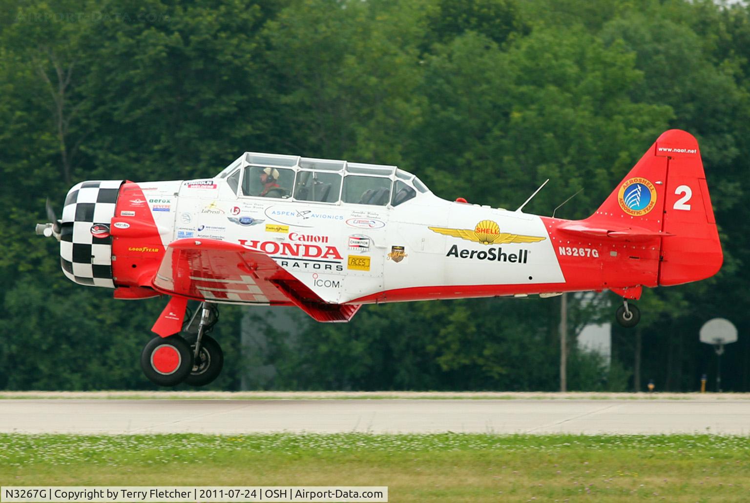 N3267G, 1943 North American SNJ-5 Texan C/N 88-15114, 1943 North American SNJ-5, c/n: 51971 - AEROSHELL 2 - landing at Oshkosh 2011