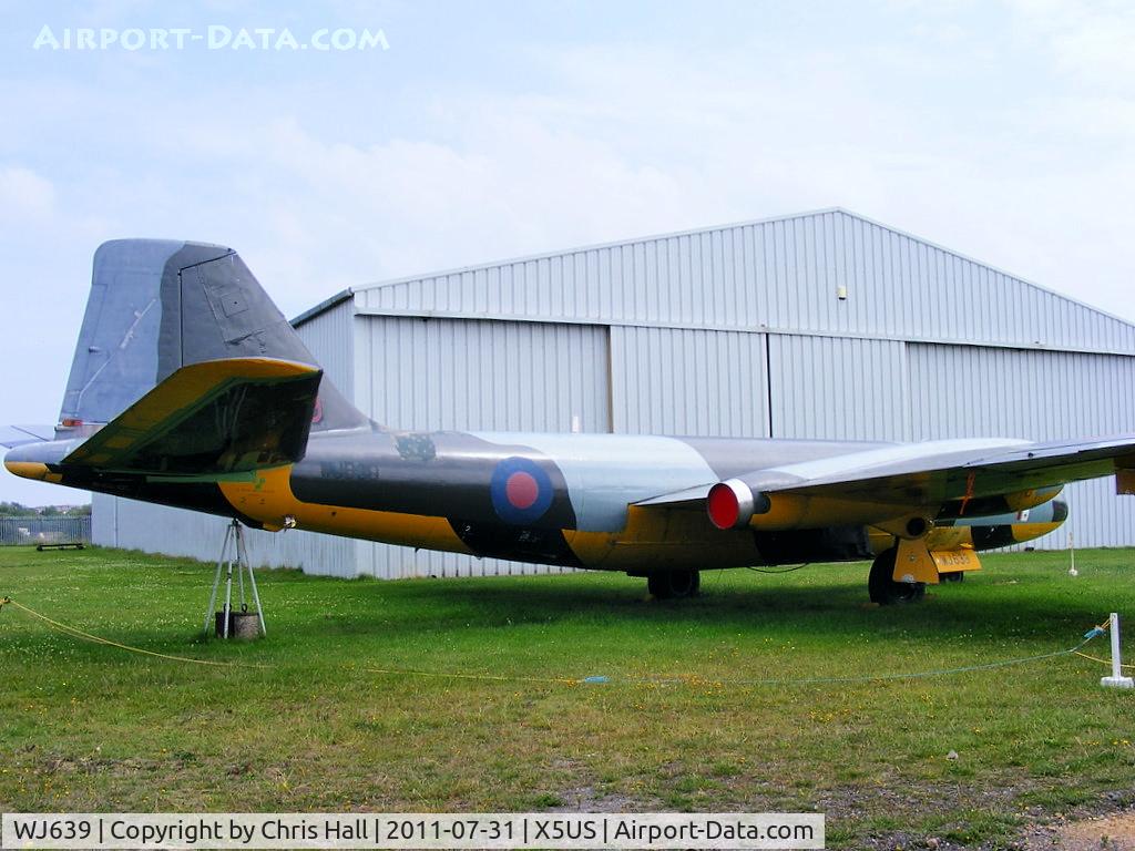 WJ639, English Electric Canberra TT.18 C/N HP-206B, Displayed at the North East Aircraft Museum, Unsworth