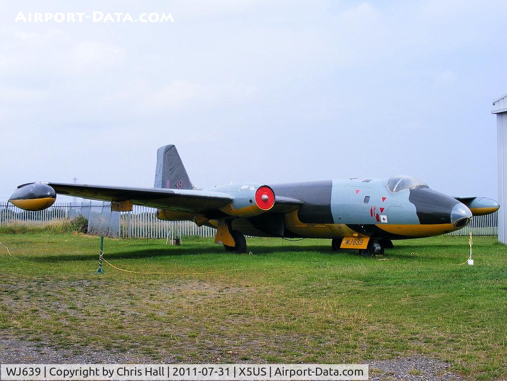 WJ639, English Electric Canberra TT.18 C/N HP-206B, Displayed at the North East Aircraft Museum, Unsworth