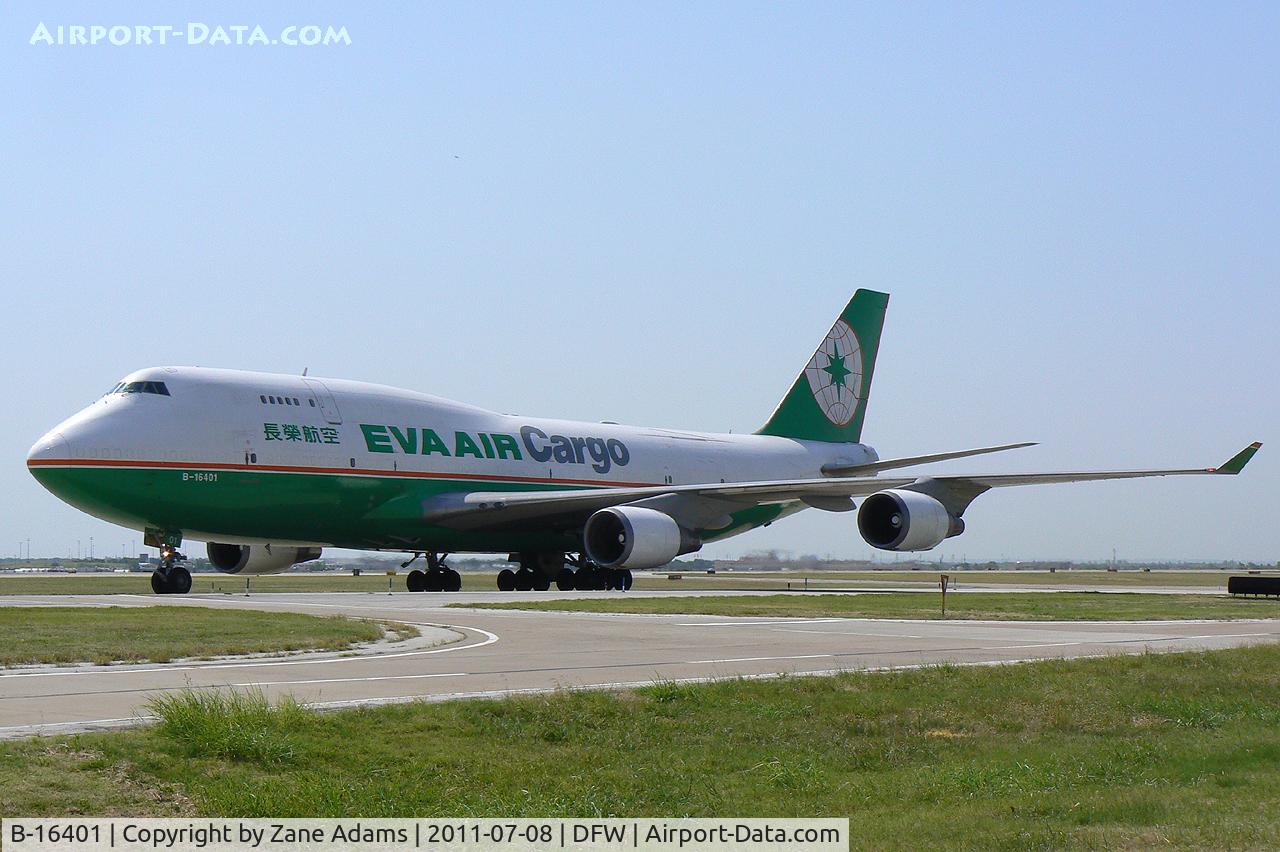 B-16401, 1992 Boeing 747-45EBD(SF) C/N 27062, EVA taxis in to the West Freight ramp at DFW