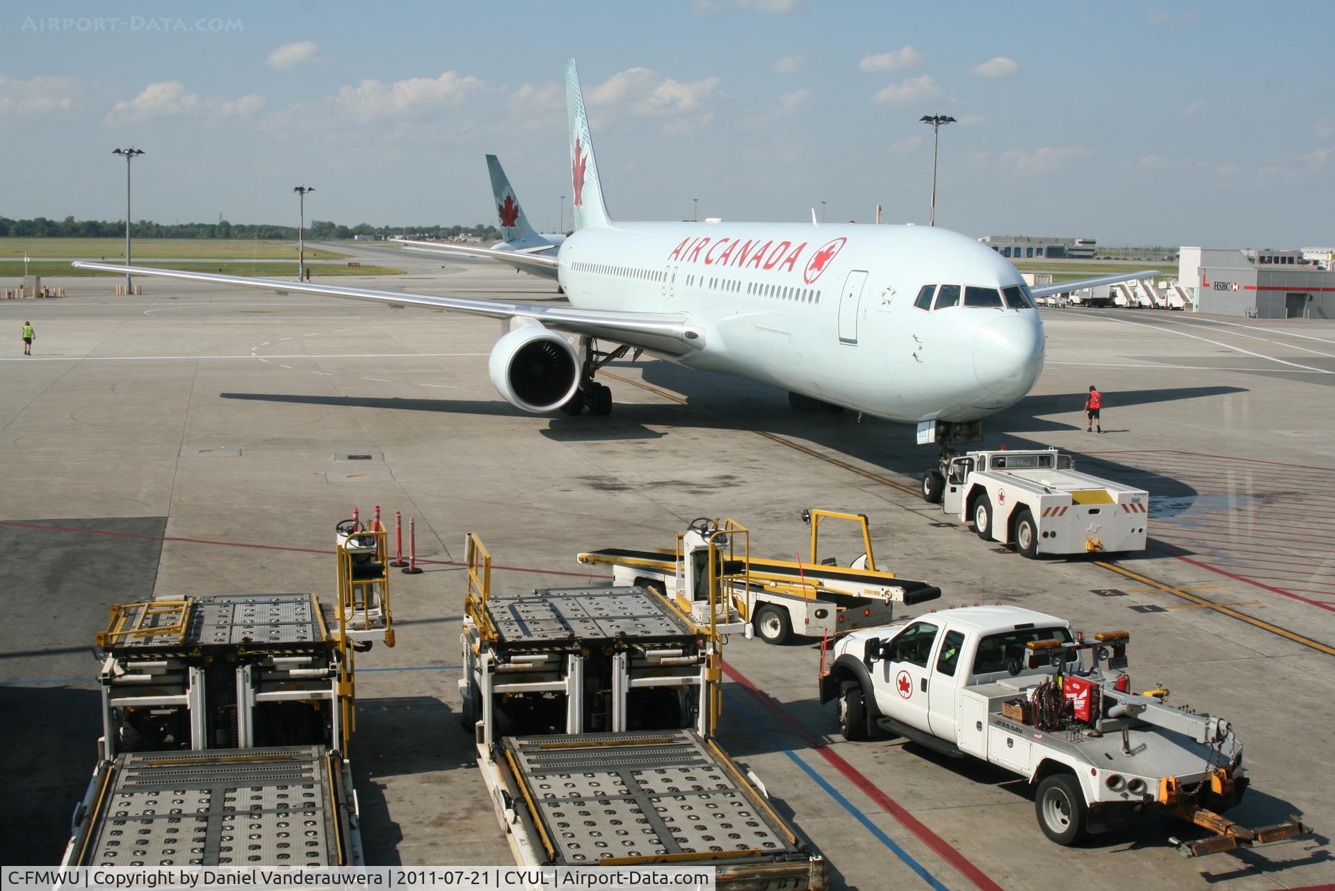 C-FMWU, 1995 Boeing 767-333 C/N 25585, Pushed back from gate