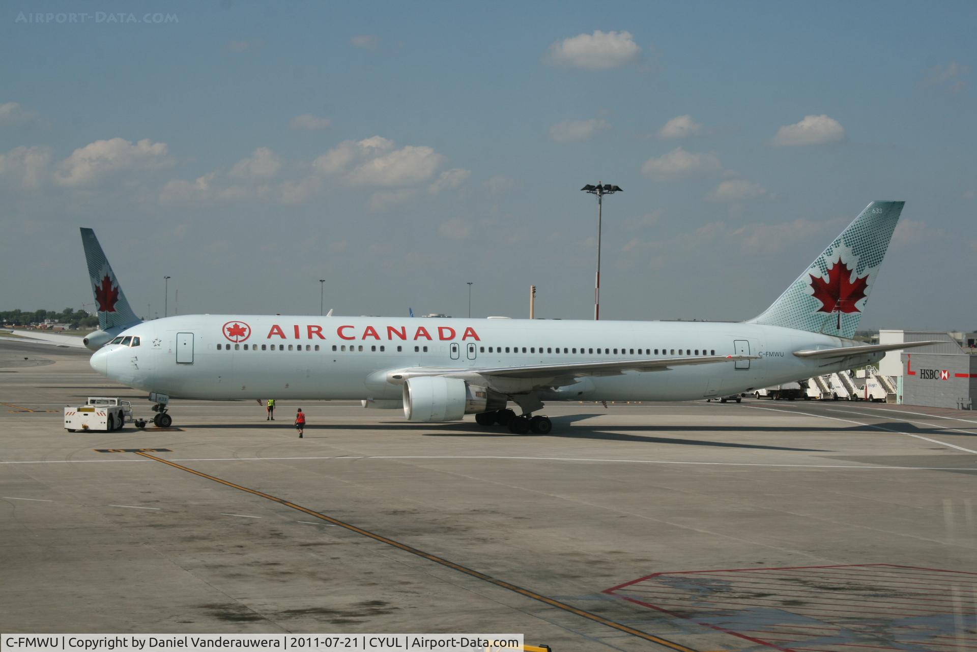 C-FMWU, 1995 Boeing 767-333 C/N 25585, Ready to leave