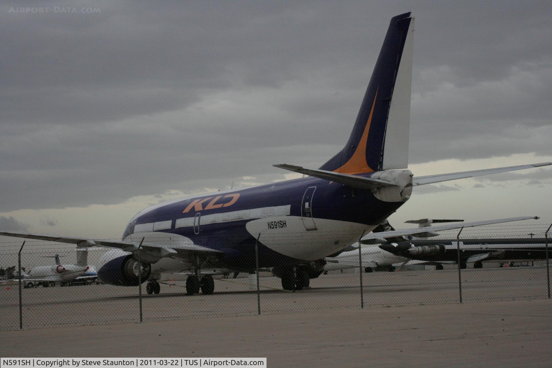 N591SH, 1986 Boeing 737-3K2 C/N 23411, Taken at Tucson Airport, in March 2011 whilst on an Aeroprint Aviation tour