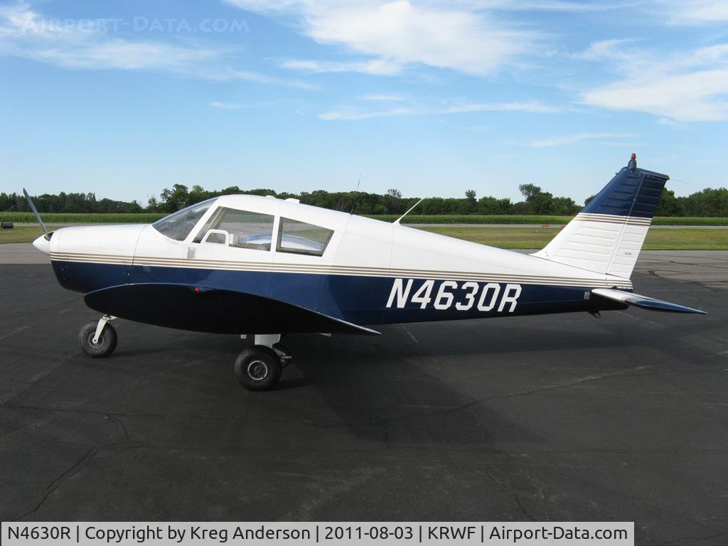 N4630R, 1966 Piper PA-28-140 Cherokee C/N 28-21381, Piper PA-28-140 Cherokee on the ramp.
