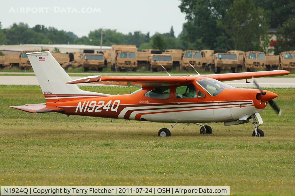 N1924Q, 1972 Cessna 177RG Cardinal C/N 177RG0324, 1972 Cessna 177RG, c/n: 177RG0324 at 2011 Oshkosh